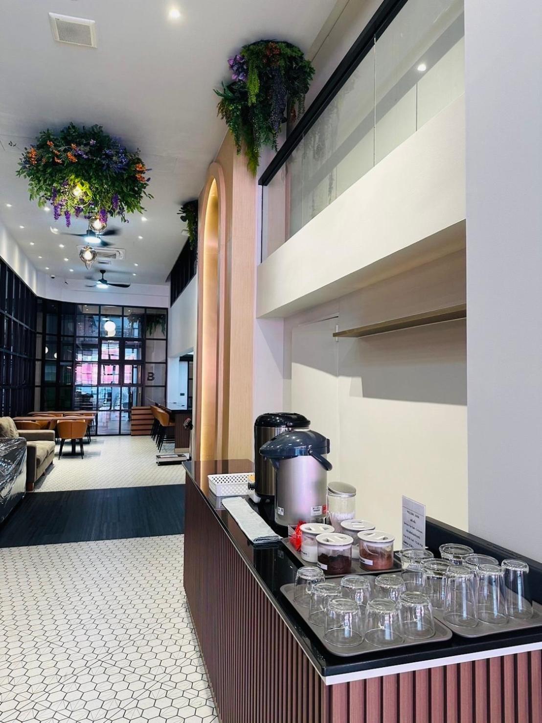 14 Sathorn Hotel No-Parking Bangkok Exterior photo