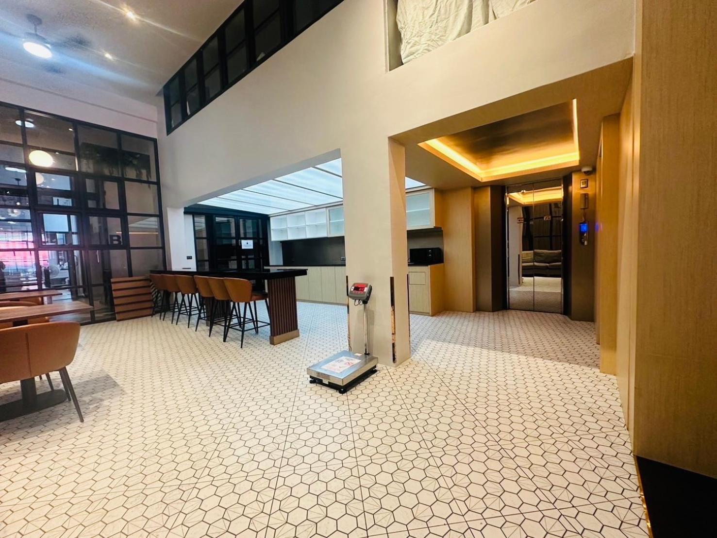 14 Sathorn Hotel No-Parking Bangkok Exterior photo