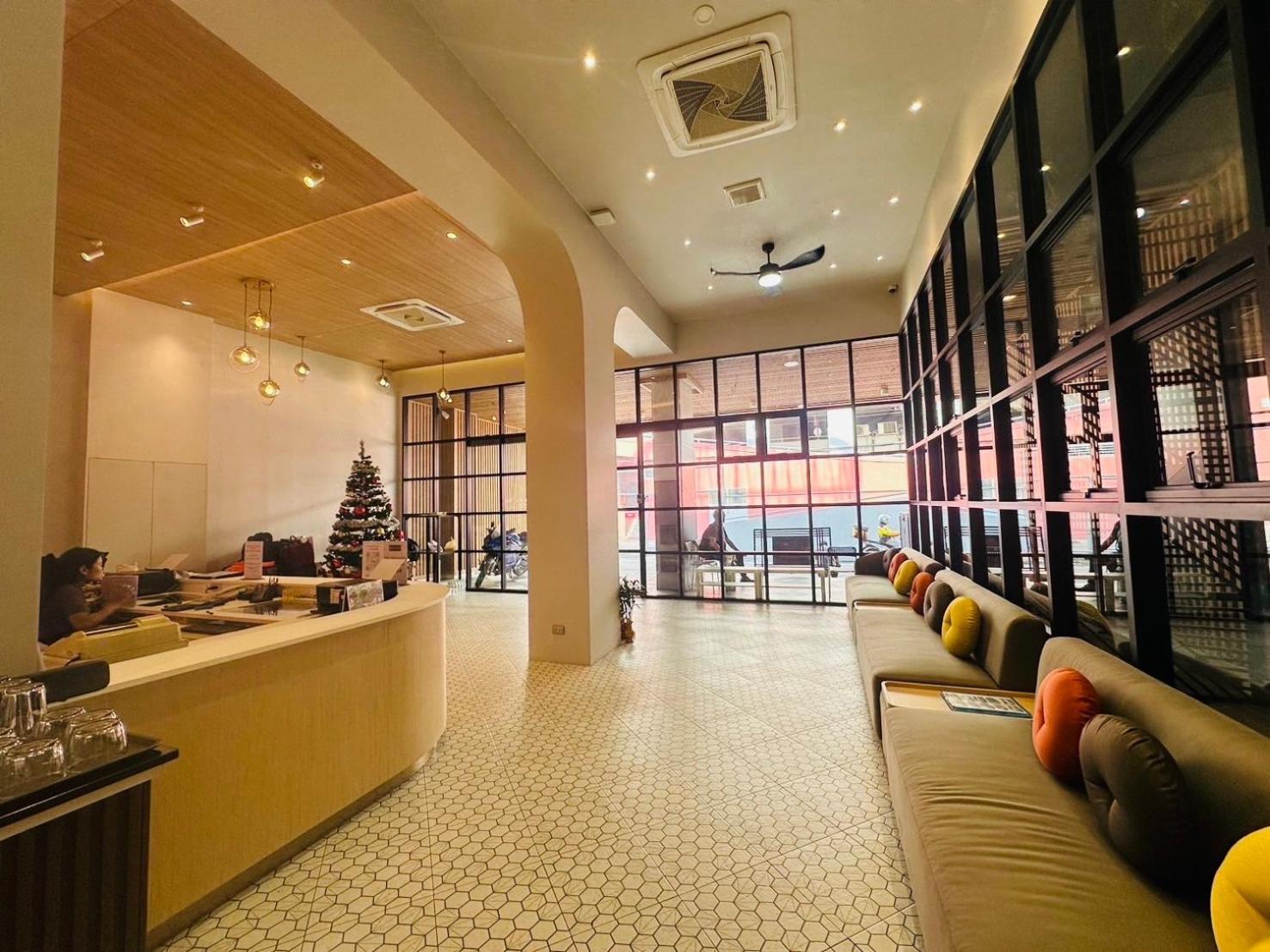 14 Sathorn Hotel No-Parking Bangkok Exterior photo