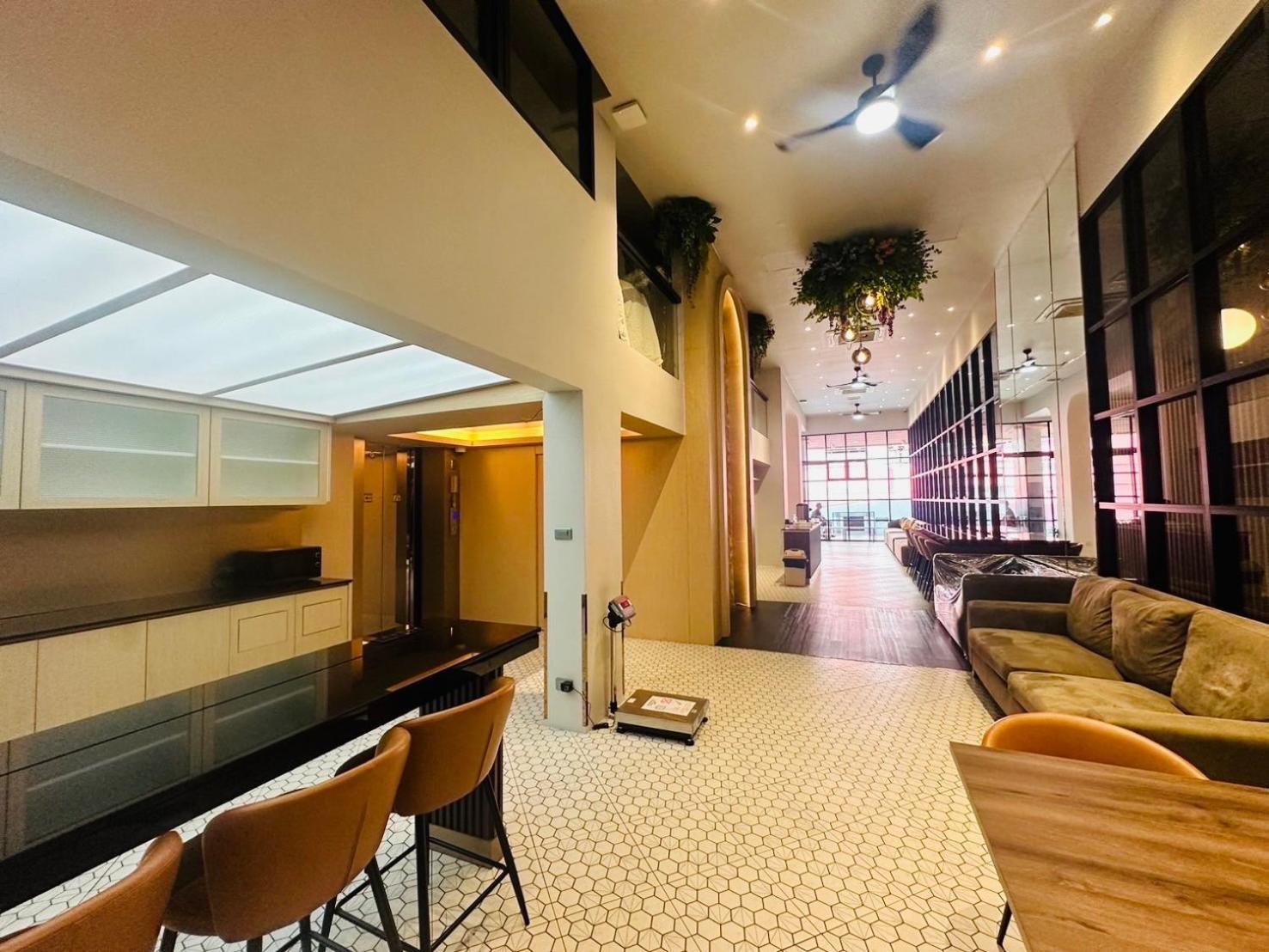 14 Sathorn Hotel No-Parking Bangkok Exterior photo